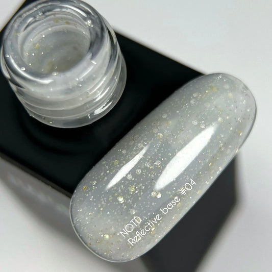 NAILSOFTHEDAY Reflective Base 04 — reflektierende Base mit Schimmer, 10 ml