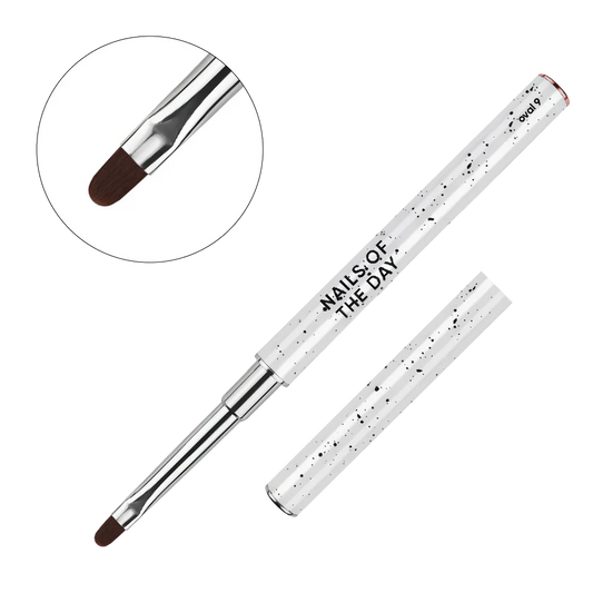 NAILSOFTHEDAY Professional Brush Oval — professioneller Metallpinsel mit Kappe zum Auftragen von Gel, flache ovale Form, 9 mm.